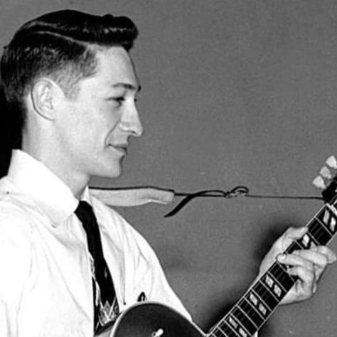 E.P. Fanpage | Memorabilia Enthusiast ⚡️ on Instagram: "Scotty was there. ♥ “Scotty Moore was there when it happened. He heard the screams. There was Elvis in the spotlight. And at his right hand from the beginning -from ragged rehearsals in a boardinghouse room and first record sessions to barnstorming the flatbed truck circuit, from flat-broke to that historic first appearance with Tommy Dorsey, from roadhouse to the glittering spotlight in Las Vegas, from hillbilly honky-tonk to Hollywood-Sc Scotty Moore, Tommy Dorsey, Flatbed Truck, Honky Tonk, In The Spotlight, Right Hand, Scream, The Beginning, Circuit