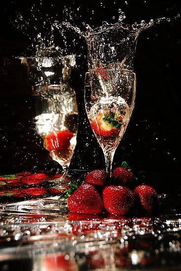 champagne & strawberry Champagne Cocktail, A Drink, Champagne Flute, New Years Eve, Luxury Lifestyle, New Year's, Jdm, Wine Glasses, Strawberries