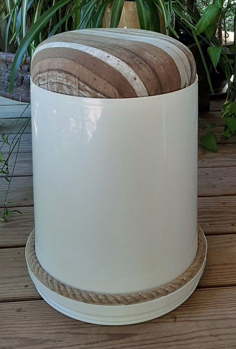 5 gallon bucket stool Diy Bucket Stool, Bucket Stool, Ottoman Diy, Bucket Crafts, Diy Bucket, Compost Bucket, Projects For Home, 5 Gallon Buckets, Bucket Ideas