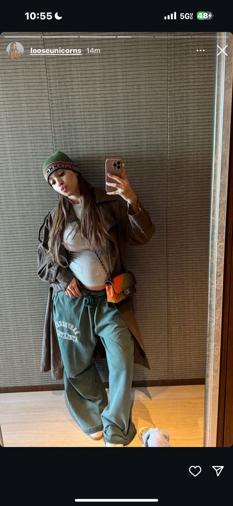 Pregnant Clothes, 2025 Style, Big Mama, Mommy Goals, Baddie Fits, Hat Fits, Mirror Pics, Future Outfit, Streetwear Aesthetic