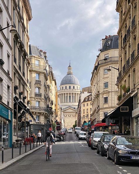 Paris Pantheon, Pantheon Paris, Paris Rooftops, Aesthetic Paris, Europe Photos, Moving To Paris, People Dancing, France Photos, Paris Photos