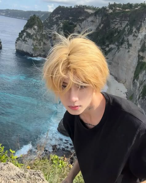 Yellow Hair Boy, Male Ulzzang, Douyin Boy, Facial Reference, Blonde Asian, People Aesthetic, People References, Young Prince