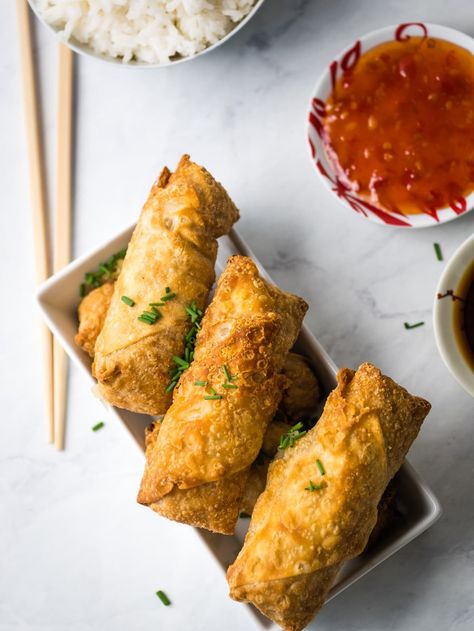 Cook frozen egg rolls in the air fryer for fuss free crispy egg rolls! These tasty Chinese appetizers are perfect as a snack or when you want a simple side to serve with dinner. Frozen egg rolls cook quickly in the air fryer, have great flavor and take almost no effort to make. Easy Egg Rolls, Egg Rolls In Air Fryer, Rolls In Air Fryer, Frozen Egg Rolls, Chinese Appetizers, Crispy Egg, Easy Eggs, Chinese Restaurant, Egg Rolls