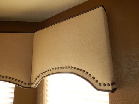 Bay Window Cornice Board with Nail-head detail. Bay Window Cornice, Cornice Curtain, Bedroom Window Coverings, Kitchen Window Shades, Cornice Boards Diy, Drape Designs, Cornice Board Ideas, Pelmet Ideas, Cornice Boards Window Treatments