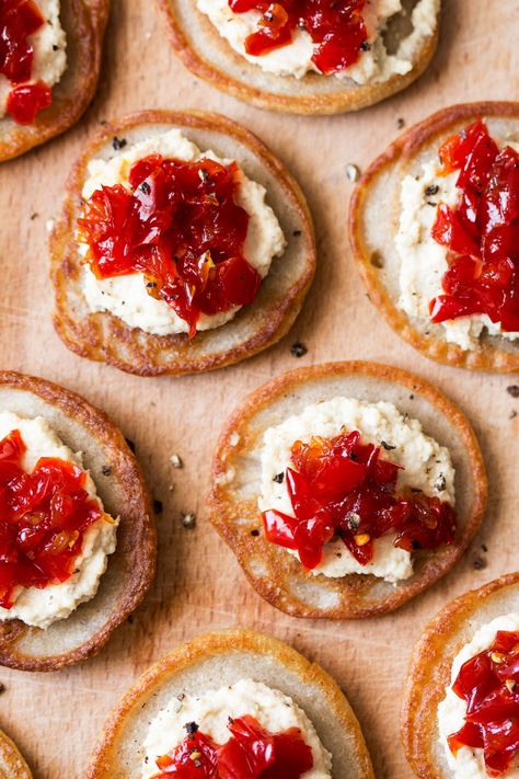 vegan blinis red pepper relish top down Vegan Blinis, Red Pepper Relish, Halloween Fingerfood, Vegan Dinner Party, Lazy Cat Kitchen, Pepper Relish, Vegan Ricotta, Cat Kitchen, Vegan Party