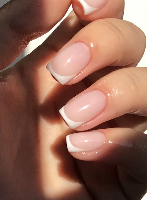 Deep Smile Line Nails French, Ideje Za Nokte, White French Tip Short, Subtle French Manicure, French Tip Short Nails, French Tip Short, Really Short Nails, Mom Nails, Short French Nails