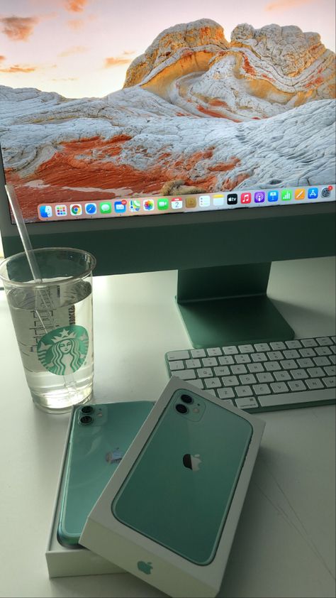 Imac Workspace Aesthetic, Green Apple Products, Apple Mac Aesthetic, Apple Desktop Aesthetic, Green Imac Desk Setup, Imac Apple Aesthetic, Apple Aesthetic Products, Study Aesthetic Green, Mac Desktop Aesthetic