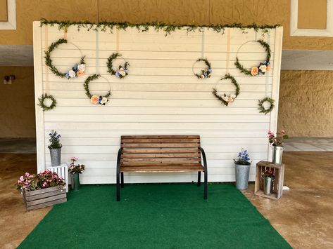 Family Photo Backdrop Ideas, Simple Easter Backdrop Ideas, Mothers Day Backdrop Ideas Church, Easter Photo Backdrop Ideas Church, Cross Photo Backdrop, Easter Sunday Photo Backdrop, Easter Picture Backdrop Ideas, Lavender Photo Backdrop, Spring Backdrop Ideas