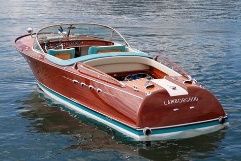 lamborghini-gear-patrol-970 Riva Boot, Wooden Speed Boats, Mahogany Boat, Riva Boat, Runabout Boat, Classic Wooden Boats, Wooden Boat Plans, Chris Craft, Vintage Boats