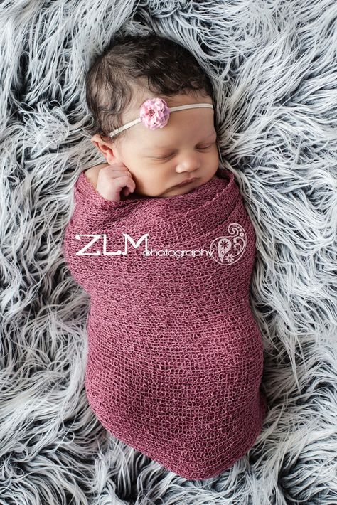 Dusty Rose Stretch Knit Baby Wrap Newborn Photography - Beautiful Photo Props Baby Wrap Newborn, Photo Bb, Foto Newborn, Newborn Photography Poses, Baby Pic, Baby Sleep Problems, Foto Baby, Newborn Shoot, Pregnant Mom