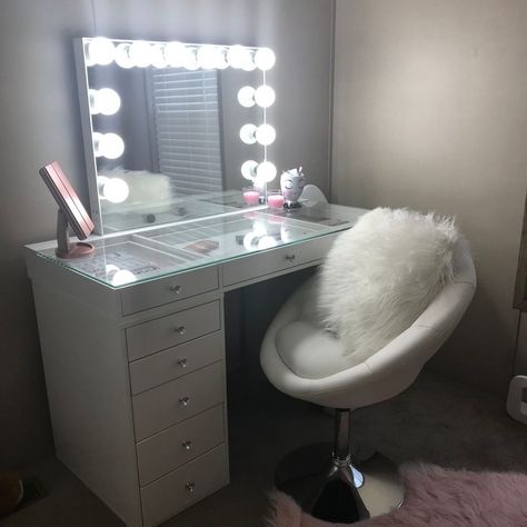 Dressing Table Modern, Beauty Room Vanity, Can Cozy, Room Organization Bedroom, Neon Bedroom, White Room Decor, Impressions Vanity, Teenage Room, Beauty Room Decor