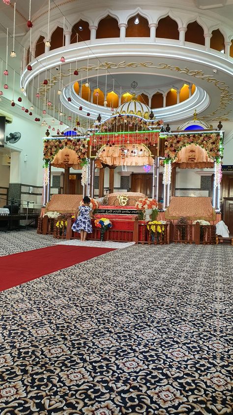 Gurudwara Snap, Gurudwara Sahib Wallpaper, Gurudwara Sahib, Baba Deep Singh Ji, Ceiling Options, Spiritual Inspiration Quotes, Sri Guru Granth Sahib, Guru Pics, Hand Pic