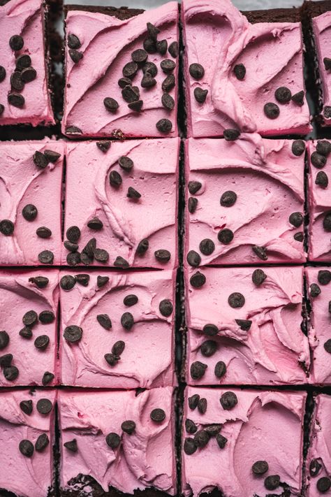 Beet Brownies, How To Make Beets, Homemade Veggie Burgers, Pulp Recipe, Crowded Kitchen, Fresh Beets, Beet Recipes, Pink Frosting, Natural Food Coloring