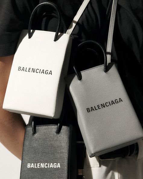 Farfetch on Instagram: “Spotlight On / Brand new @balenciaga Shopping bags. Mini, of course.” Balenciaga Shopping Bag, Balenciaga Aesthetic, Balenciaga Handbags, Popular Handbags, Stylish Purse, Coach Horse And Carriage Tote, Balenciaga Bag, Waterproof Bags, Mini Handbags