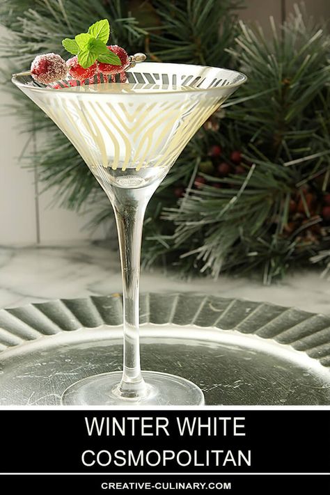 This Winter White Cosmopolitan is a seasonal variation of the ever popular Cosmo; it's equally delicious and especially beautiful during the holidays! White Cosmopolitan, Ginger Ale Punch, Cosmopolitan Cocktail Recipes, Cranberry Juice And Vodka, Vodka Punch, Vodka Cranberry, White Cranberry Juice, Coctails Recipes, Cranberry Vodka