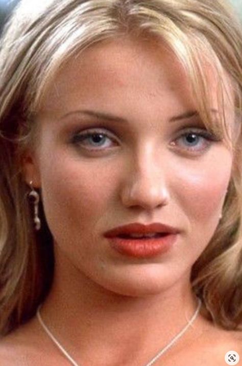 Cameron Diaz The Mask Makeup, Cameron Diaz 90s Makeup, Cameron Diaz Costume, Camren Diaz, Cameron Diaz Makeup, Cameron Diaz The Mask, Cameron Diaz 90s, Cameron Diaz Hair, Blonde Icons