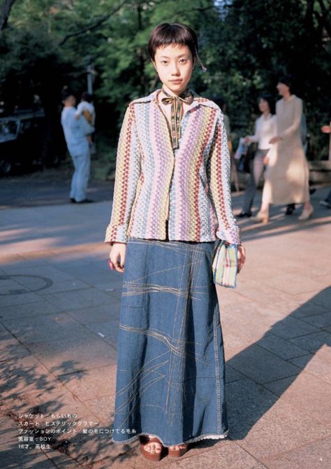 Japan 90s Fashion, 90s Fashion Street Style, 90s Japan Fashion, Japanese Street Style, Harajuku Street Fashion, Street Magazine, Fruits Magazine, Harajuku Street, Harajuku Fashion Street