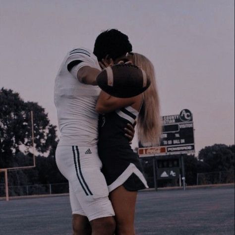 Cheer Couples, Cute Couples Football, Football Relationship, L J Shen, Paper Princess, Book Romance, Football Couples, Spicy Romance, Teenage Romance