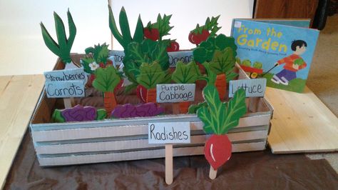 Cardboard Vegetables, Cardboard Garden, Story Themes, Vegtable Garden, Cardboard Costume, Childhood Art, Ways To Recycle, Cardboard Crafts, Garden Crafts