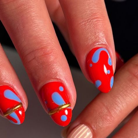 The Nail Art Salon : Glossy Motel 🪩 on Instagram: "Perfect combo #nailart" Mid Century Nail Art, Mcm Nails Design, Mid Century Nails, Two Tone Nail Designs, Mod Nails, Martini Nails, Two Tone Nails, Basic Nail, Color Catalog