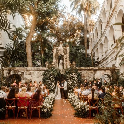 Junebug Weddings | Colombia’s vibrant culture made tying the knot there a no-brainer for Mandy and Mason. Their wedding day incorporated authentic Colombian… | Instagram Medellin Colombia Wedding, Panamanian Wedding, Mexican Wedding Aesthetic, Nicaraguan Wedding, Wedding Colombia, Afternoon Aesthetic, Colonial Wedding, Colombian Wedding, Spanish Style Weddings