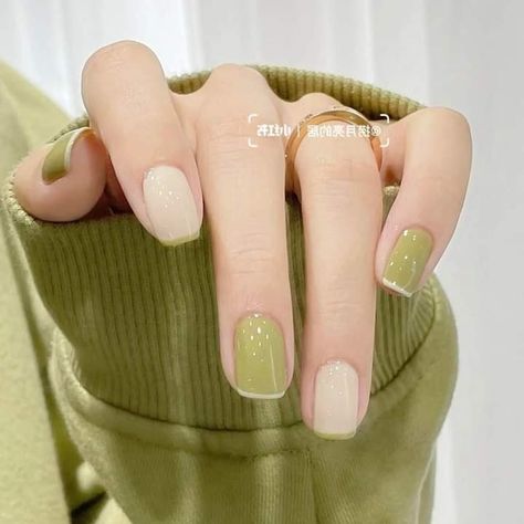 Kutek Disney, Minimal Nails Art, Beauty Hacks Nails, Hello Nails, Subtle Nails, Beige Nails, Simple Gel Nails, Minimal Nails, Casual Nails