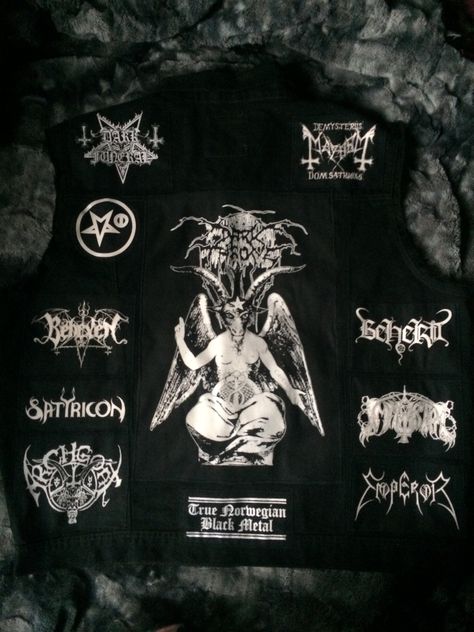 Darkthrone Logo, Metal Battle Jacket, Metal Vest, Black Metal Fashion, Celtic Frost, Battle Jackets, Battle Vest, Metal Outfit, Punk Fashion Diy