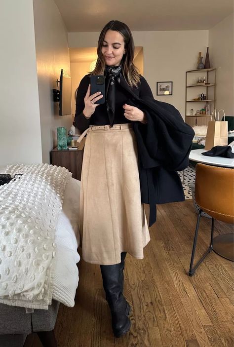 Midi Skirt Office Outfit, Skirt Office Outfit, Suede Skirt Outfit, Suede Midi Skirt, Belted Midi Skirt, Skirt Office, Trendy Date Night Outfit, Outfit Inspiration Women, Winter Street Style