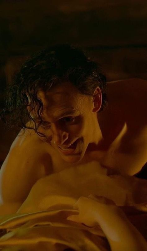 Crimson Peak Thomas Sharpe, Thomas Sharpe Crimson Peak, Crimson Peak Tom Hiddleston, Allerdale Hall, Sir Thomas Sharpe, Loki Kneel, Tom Hiddleston Crimson Peak, Thomas Sharpe, Marvel Dr