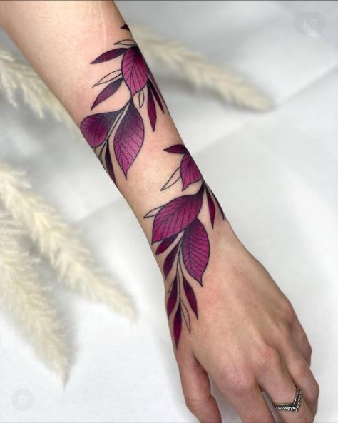 Flower Themed Tattoos, Top Wrist Tattoo, Neo Traditional Tattoos Flower, Tattoo Bible, Purple Flower Tattoos, Tatuaje Cover Up, Leaves Tattoo, Tasteful Tattoos, Vine Tattoos