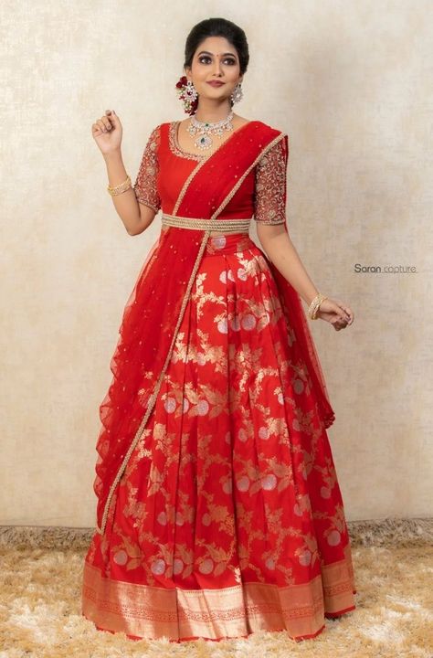 Langa Voni Half Saree, Half Saree Set, Traditional Half Saree, Mom Daughter Matching Dresses, Saree Blouse Styles, Lehenga Saree Design, Saree Wearing Styles, Half Saree Lehenga, Long Gown Design