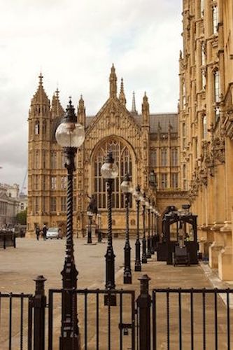 Monday's Walks - London Walks Parliament Square London, House Of Parliament London, London Parliament, Houses Of Parliament London, British Parliament, London Houses, England London, Gothic Revival, Houses Of Parliament