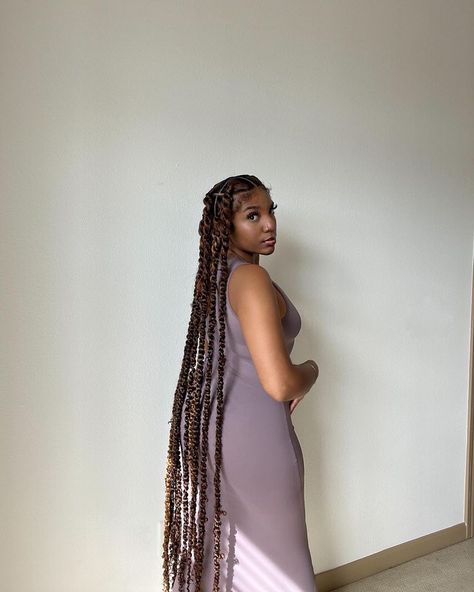 Jumbo Twists, Afro Twist, Passion Twists, Hair Twist, Twist Styles, Twist Braid Hairstyles, Hair Twist Styles, Natural Hair Inspiration, Short Blonde