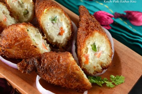 Dahi Ke Sholay (Stuffed Bread Pockets) Dahi Ke Sholey, Air Fryer Paneer, Vegetarian Starter Recipes, Bread Pockets, Veg Starter Recipes, Kachori Recipe, Vegetarian Starters, Air Fryer Recipes Vegetarian, Veg Snacks