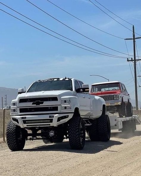 Chevy Dually, Welding Trucks, Trucks Lifted, Pickup Camper, Trucks Lifted Diesel, Dream Trucks, Chevy Pickup Trucks, Dodge Trucks Ram, Show Trucks