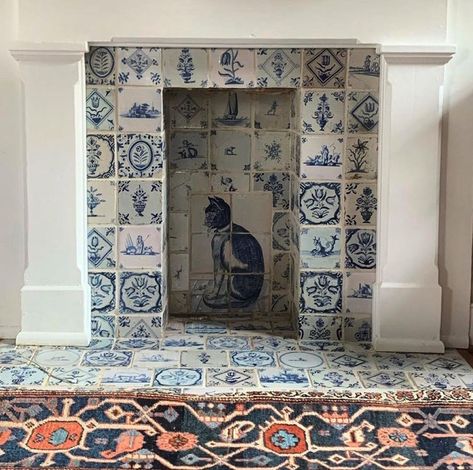 Dutch Tile Fireplace, Vintage Tile Fireplace, Tiles Fireplace Surround, Blue Tile Fireplace, Blue And White Tile, Teen Bedroom Ideas, Tile Fireplace, Modern Style Bedroom, Fireplace Tile Surround