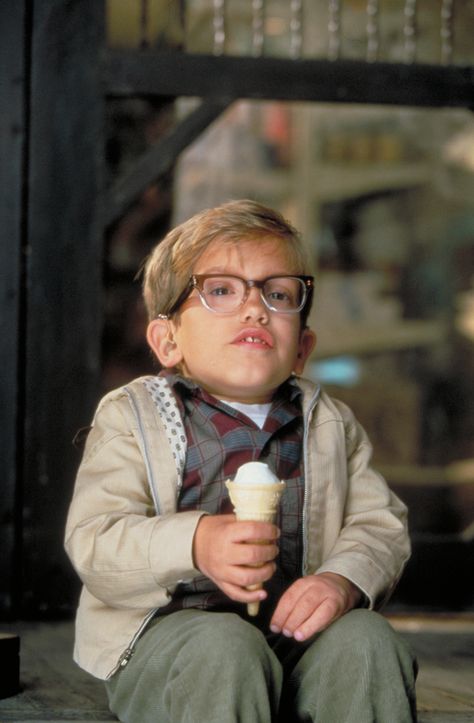 Ian Michael Smith as Simon Birch. Simon Birch, I Need Therapy, John Irving, Michael Owen, I See Stars, Love Simon, Movies Worth Watching, Michael Smith, Chick Flicks