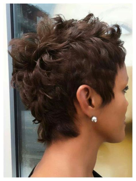 Anita Baker Haircut Styles 2022, Anita Baker Haircut Styles, 2024 Haircut, Anita Baker, Curly Crop, Growing Out Hair, Curly Hair Photos, Short Hair Pixie Cuts, Short Sassy Hair