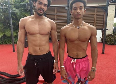 Trey & Jaden Smith Trey Smith, Mens Casual Outfits Summer, Jaden Smith, Black Men Street Fashion, Black Men Hairstyles, Cute Black Guys, Instagram Happy Birthday, كريستيانو رونالدو, Famous Men