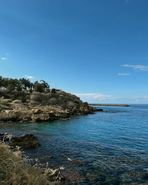 🌿Today we were in a very beautiful place, I like 📍Kyrenia because on the right side there are big mountains ⛰️ and on the left side the sea 🌊 is just a beautiful view! #kyrenia #cyprus #naturebackdrop #modernaesthetic #aestheticfeed #lifestylevibes #naturevibes #natureandlife #cozymood Kyrenia Cyprus, Big Mountain, Beautiful View, Beautiful Place, Cyprus, Beautiful Views, Right Side, The Sea, Beautiful Places