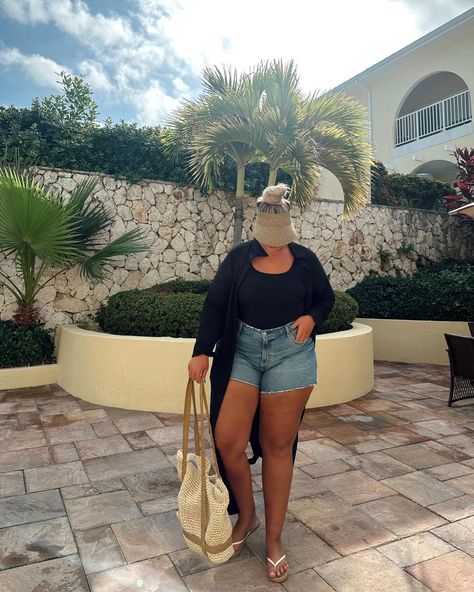 Last beach day ☀️ Hat & Bag: @sandiegohatcompany Shorts: @abercrombie Swimsuit: @aerie Comment LINK to get the link & sizing info sent to your DM’s! Follow @styledandtaylered for more curvy style inspo ✔️ Beach outfit Outfit Inspo Fashion Style Curve fashion Plus Size Fashion vacation fashion Fashion Inspo Outfit inspiration resort wear #outfitinspo #plussizefashion #curvystyle #outfitinspiration #curvyoutfit #outfitideas #beachoutfit #beachstyle #tallfashion #curvyblogger #pl... Beach One Piece Outfit, Mexico Outfit Ideas Plus Size, Beach Outfits Curvy Women, Plus Size All Inclusive Vacation Outfits, Plus Size Swim Suit, Mid Size Resort Wear, Short Outfits Plus Size, Curvy Girl Beach Outfit, Beach Plus Size Outfits