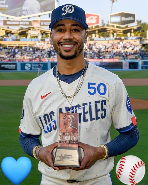 Dodgers Nation, Roberto Clemente, Mookie Betts, Dodger Blue, Dodgers Baseball, Los Angeles Dodgers, World Series, Favorite Team, Honey