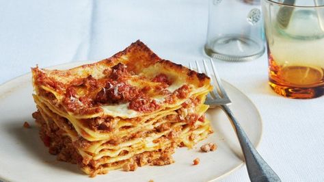 Lasagna Variations, Boat Recipes, Lasagna Bolognese, Baked Lasagna, Bolognese Sauce, Pasta Sauces, Giada De Laurentiis, Beef Chuck, Pasta Maker