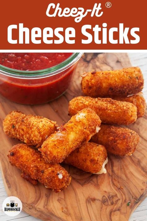 Cheez-It® Fried Cheese Sticks are a gooey, delicious, and flavorful appetizer. A mozzarella treat that uses a favorite snack as breading and is a great treat or starter. Quick and easy to make, you should give these Cheese Sticks a try today. Frozen Mozzarella Sticks, Fried Cheese Sticks, Cheese Sticks Recipe, Cheese Stick, Fried Cheese, Mozzarella Cheese Sticks, Lunch Inspiration, Classic Appetizers, Tasty Drinks