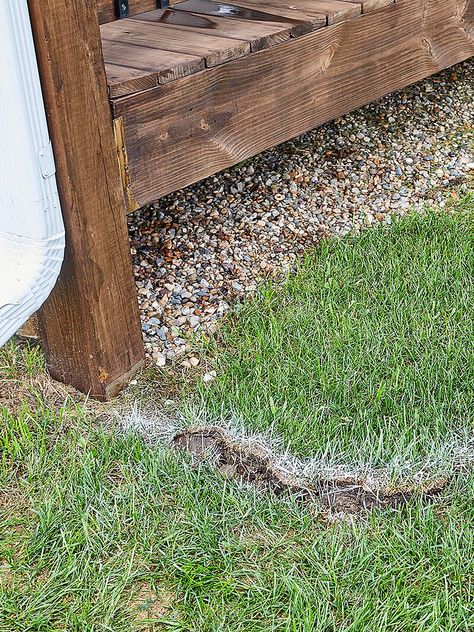 removing grass layer with shovel in marked area How To Remove Grass, Plastic Lawn Edging, Edge Garden, Landscaping Around Deck, Landscape Borders, Types Of Grass, Landscape Edging, Lawn Edging, Grasses Garden