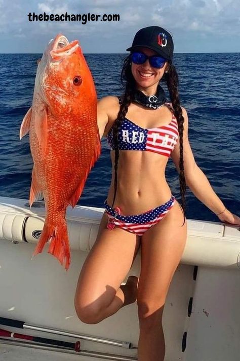 Bottom Fishing, Marine Radios, Hunting Life, Hunting Girls, Saltwater Fish, Fishing Pictures, Ocean Fishing, Catching Fish, Fishing Women