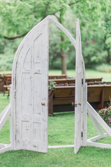 Outdoor Wedding Doors, Wedding Photography Guide, Finger Lakes Wedding, Wedding Arbors, Wedding Doors, Vintage Doors, Wedding Entrance, Rustic Glam, Wedding Decor Inspiration