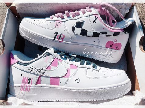 SKZ merch Stray Kids Shoes, Custom Air Forces, Stray Kids Case 143, Zapatillas All Star, Stray Kids Outfits, Case 143, Custom Sneakers Diy, Painted Nikes, Af1 Shoes