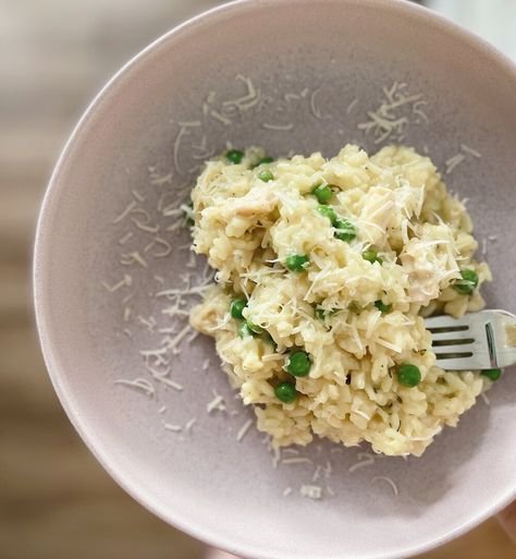 Parmesan Risotto, Chicken Risotto, Parmesan Chicken, Green Peas, Vegetarian Options, Chicken Parmesan, Now Is The Time, So Delicious, Rice Recipes