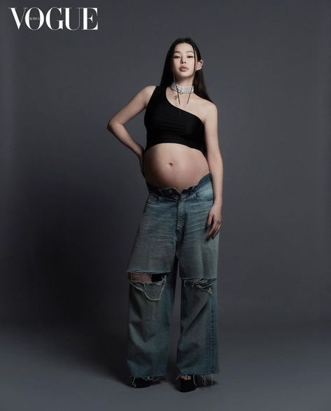 Honey Lee, Maternity Shoot Outfit, Pregnancy Announcement Photoshoot, Pregnancy Belly Photos, Maternity Photo Outfits, Belly Photos, Maternity Photography Poses Pregnancy Pics, Maternity Photoshoot Outfits, Maternity Photography Couples